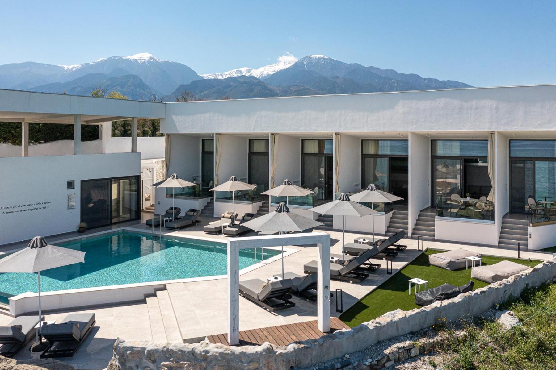 Akrotiri Olympus Luxury Suites - Adults Only Плака Литохору Екстериор снимка