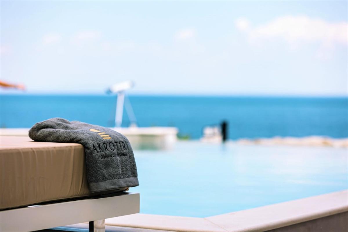 Akrotiri Olympus Luxury Suites - Adults Only Плака Литохору Екстериор снимка