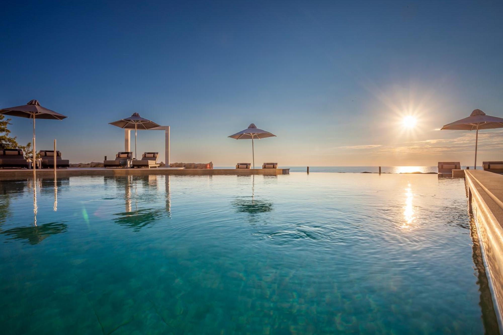 Akrotiri Olympus Luxury Suites - Adults Only Плака Литохору Екстериор снимка
