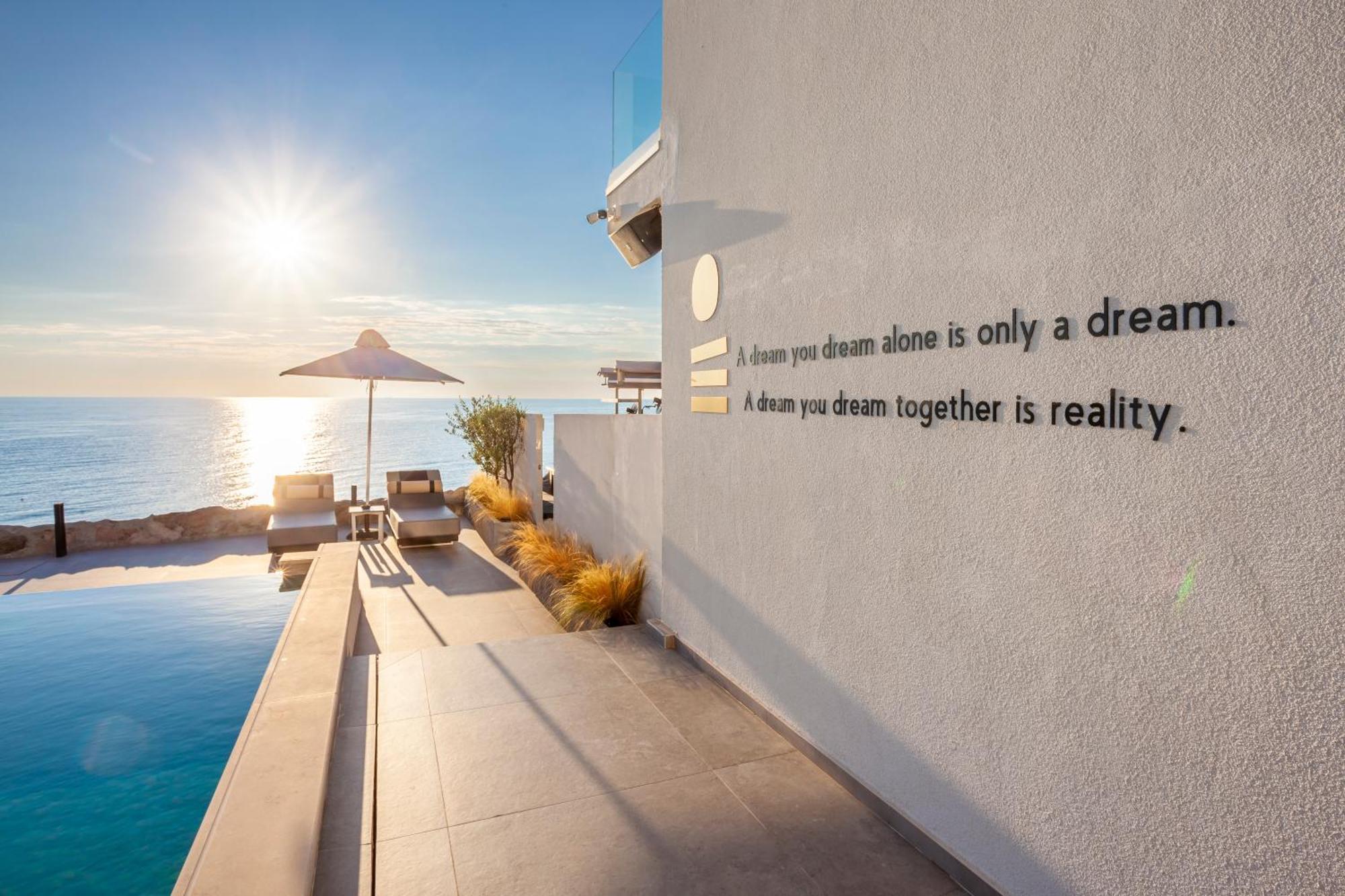 Akrotiri Olympus Luxury Suites - Adults Only Плака Литохору Екстериор снимка
