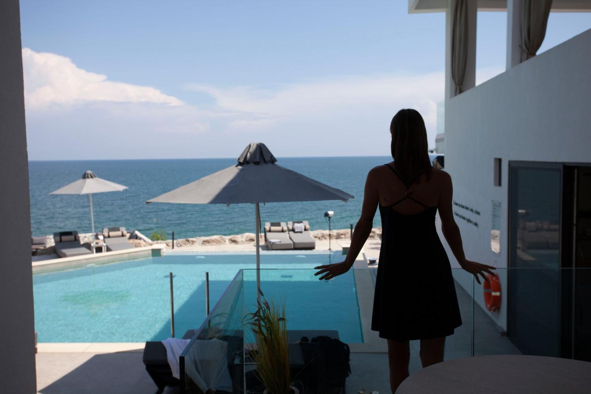 Akrotiri Olympus Luxury Suites - Adults Only Плака Литохору Екстериор снимка